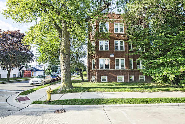 102 S 17th Ave property